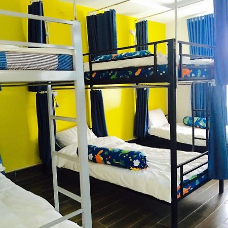 Awa Downtown Hostel Hanoï Extérieur photo