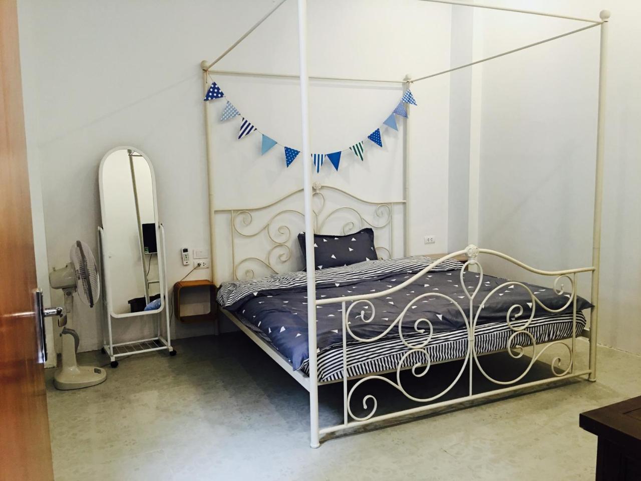 Awa Downtown Hostel Hanoï Extérieur photo