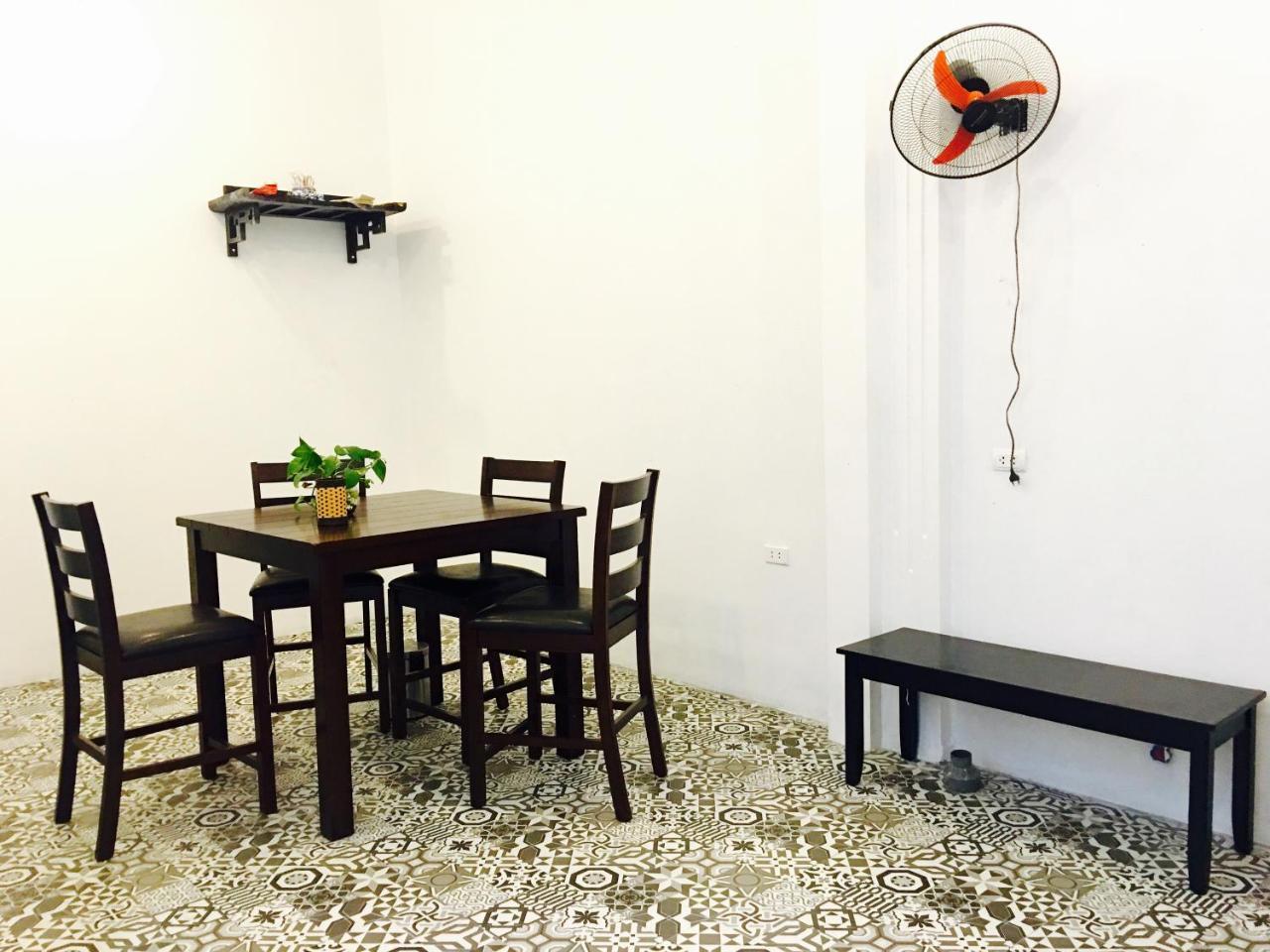 Awa Downtown Hostel Hanoï Extérieur photo