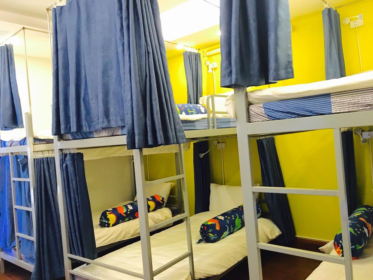 Awa Downtown Hostel Hanoï Extérieur photo